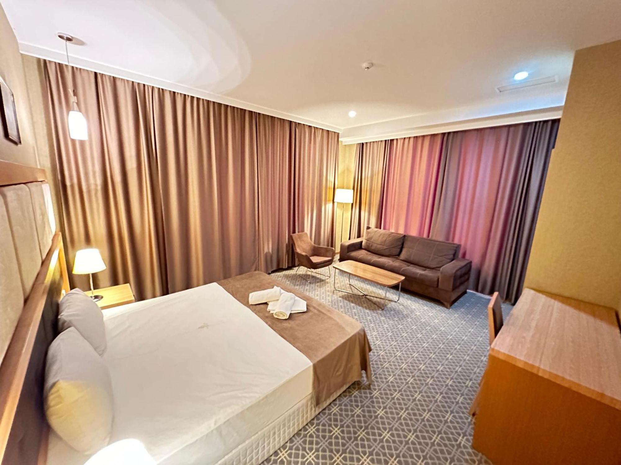 Gm City Hotel Baku Exterior photo
